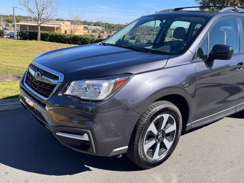 Used 2018 Subaru Forester 2.5i Premium w/ All-Weather Package image 6