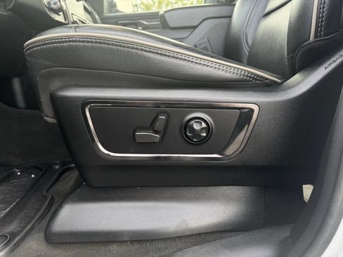 Used 2022 RAM 1500 Limited w/ Body-Colour Bumper Group image 16