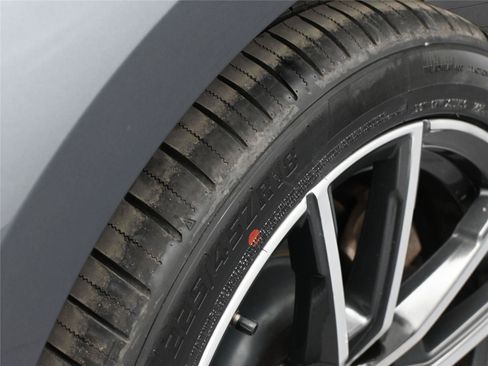 Used 2019 BMW 330i xDrive Sedan w/ Driving Assistance Package image 14