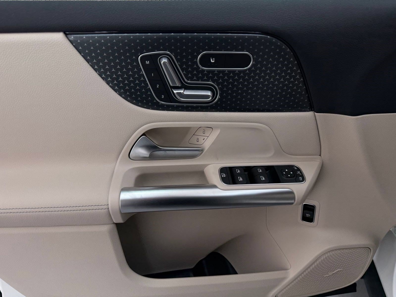 New 2026 Mercedes-Benz GLA 250 image 11