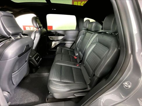 Used 2024 Lincoln Nautilus Reserve w/ Equipment Group 203A image 17