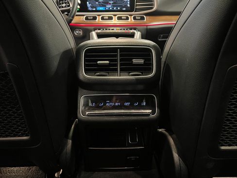 Used 2022 Mercedes-Benz GLE 350 4MATIC image 32