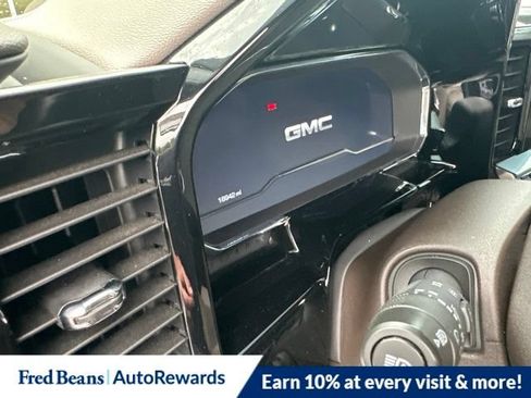 Used 2023 GMC Sierra 1500 SLT w/ SLT Premium Plus Package AWD/4WD image 10