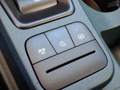 Certified 2024 Ford Maverick XLT image 22