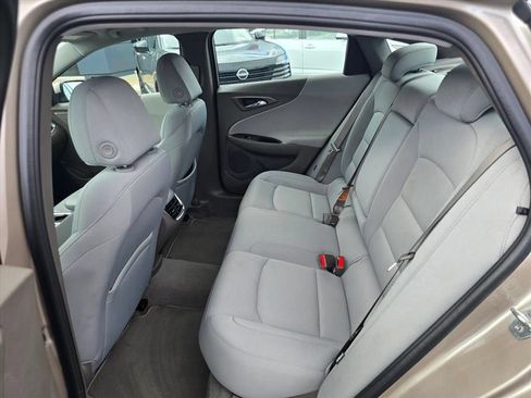 Used 2022 Chevrolet Malibu LT FWD image 12