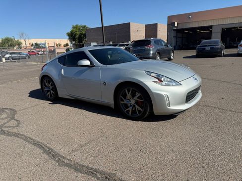 Used 2013 Nissan 370Z Touring w/ Sport Pkg RWD image 3