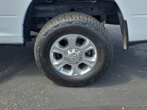 Used 2024 RAM 2500 Big Horn AWD/4WD image 13