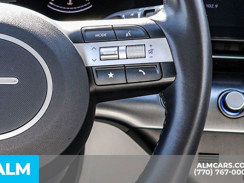 Used 2025 Hyundai Kona SEL image 35