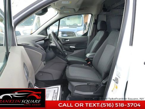 Used 2022 Ford Transit Connect XLT image 32