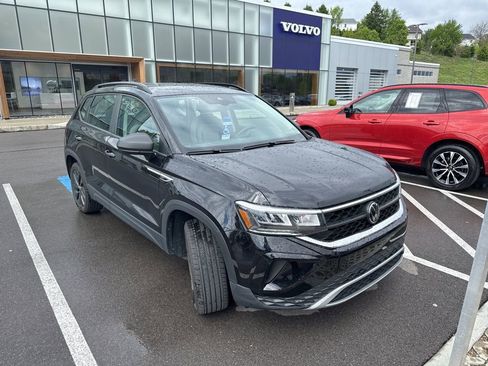 Used 2024 Volkswagen Taos S FWD image 3