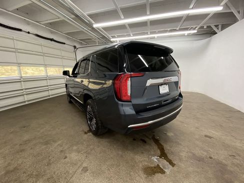 Used 2021 GMC Yukon SLT w/ SLT Luxury Plus Package image 4