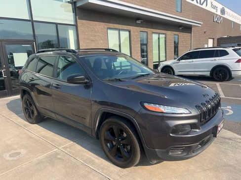 Used 2016 Jeep Cherokee Sport FWD image 1
