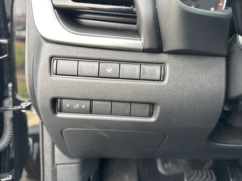 Used 2022 Nissan Rogue SV image 21