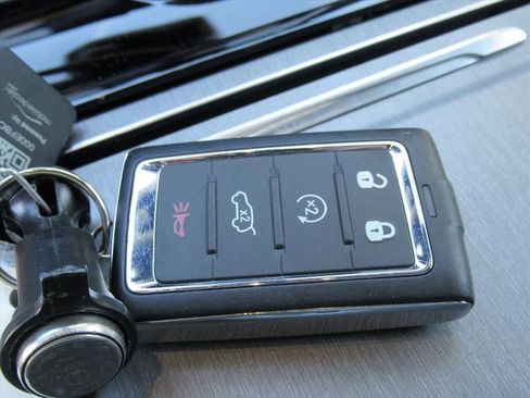 Used 2025 Jeep Wagoneer 4WD image 29