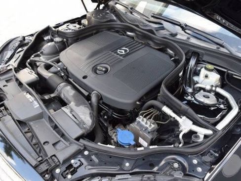 Used 2014 Mercedes-Benz E 250 BlueTEC Sedan image 90