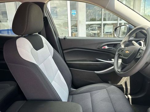 Certified 2025 Chevrolet Trax LS w/ LS Convenience Package FWD image 11