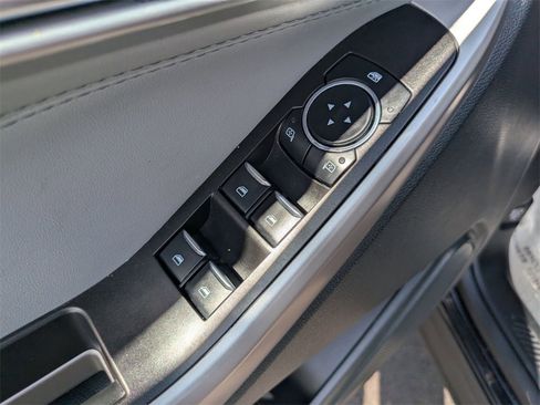 Used 2024 Ford Explorer XLT w/ Equipment Group 202A image 11