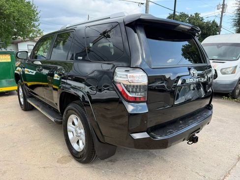 Used 2016 Toyota 4Runner SR5 RWD image 5