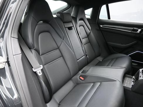Used 2023 Porsche Panamera 4 Platinum Edition AWD/4WD image 27
