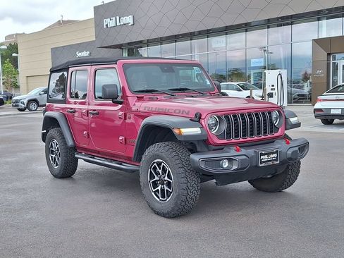 Used 2024 Jeep Wrangler Unlimited Rubicon w/ Convenience Group AWD/4WD image 1