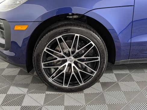 New 2026 Porsche Macan AWD/4WD image 11