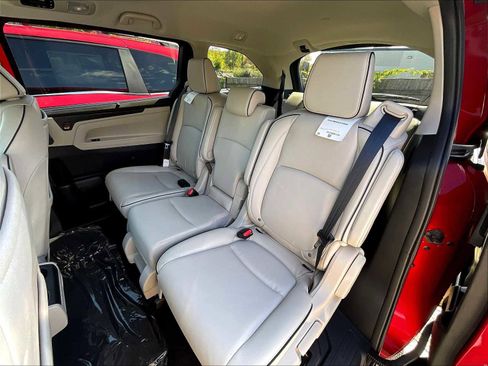 New 2026 Honda Odyssey Touring image 15