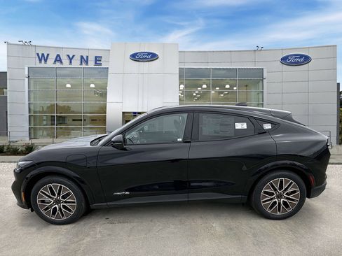 New 2026 Ford Mustang Mach-E Premium image 5