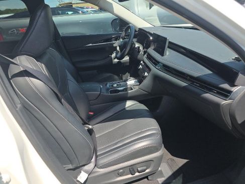 Used 2023 INFINITI QX60 Pure FWD image 4