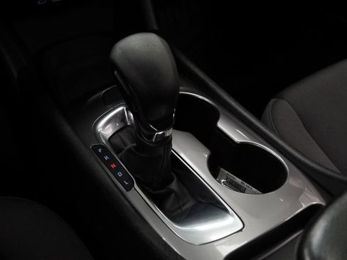 Used 2022 Chevrolet Malibu LS FWD image 35