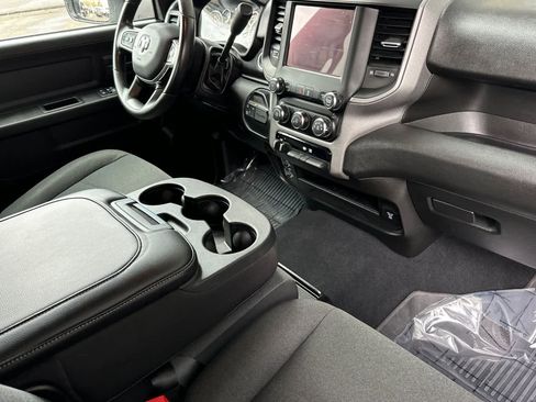 Used 2024 RAM 3500 Tradesman w/ Chrome Appearance Group image 15