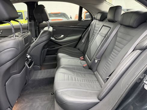 Used 2019 Mercedes-Benz S 560 4MATIC Sedan w/ AMG Line Exterior image 22