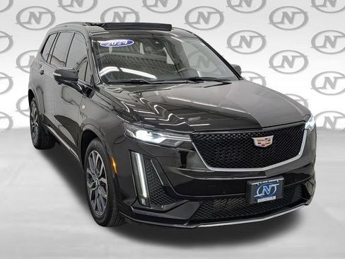 Used 2024 Cadillac XT6 Sport AWD/4WD image 31