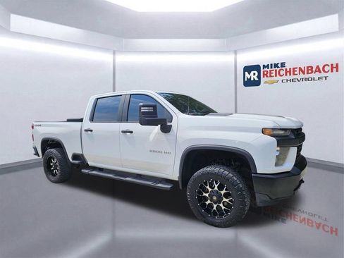 Used 2020 Chevrolet Silverado 2500 W/T w/ WT Convenience Package AWD/4WD image 2