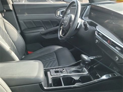 Used 2024 Kia Sorento SX Prestige image 10