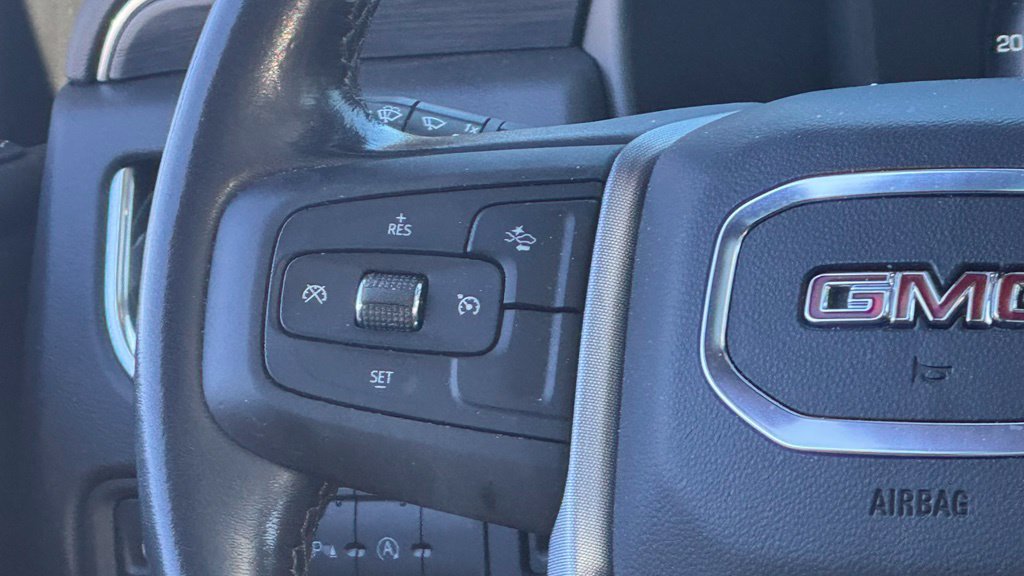 Used 2023 GMC Yukon XL SLT AWD/4WD image 18