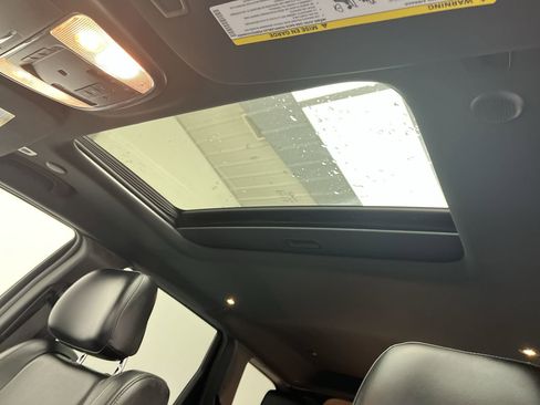 Used 2019 Jeep Grand Cherokee Limited w/ Trailer Tow Group IV image 6