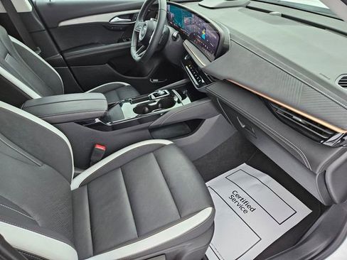 Used 2025 Buick Envision Sport Touring image 19