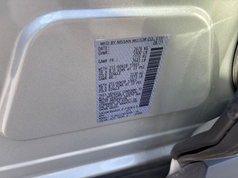 Used 2025 Nissan Pathfinder SV FWD image 25