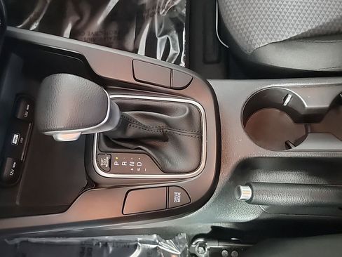 Used 2023 Kia Soul LX w/ LX Technology Package FWD image 32