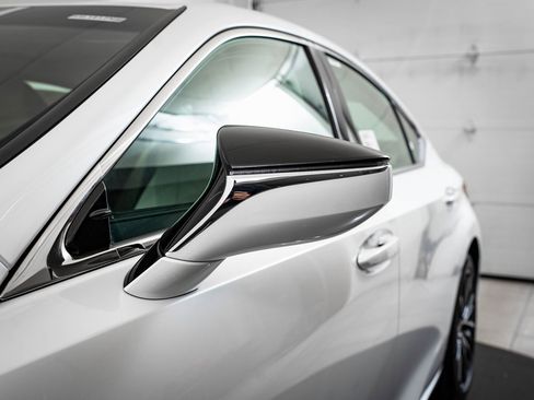 New 2025 Lexus ES 350 w/ Premium Package image 16