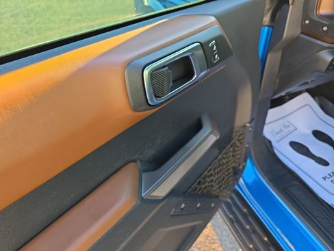 Used 2021 Ford Bronco Outer Banks AWD/4WD image 11