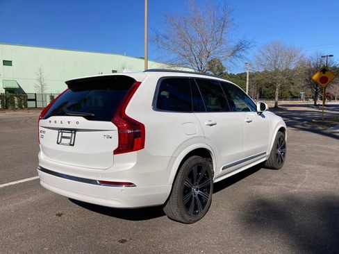 New 2025 Volvo XC90 T8 Core w/ Climate Package image 3