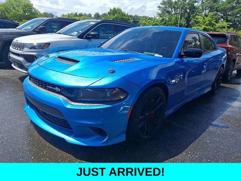 Used 2023 Dodge Charger Scat Pack w/ Plus Group RWD image 2