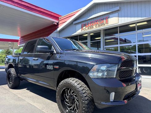 Used 2017 RAM 1500 Express w/ Express Value Package AWD/4WD image 15