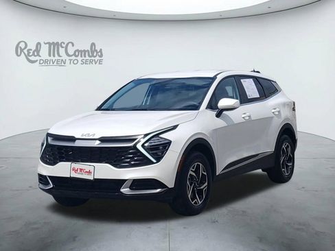 Used 2024 Kia Sportage LX image 1