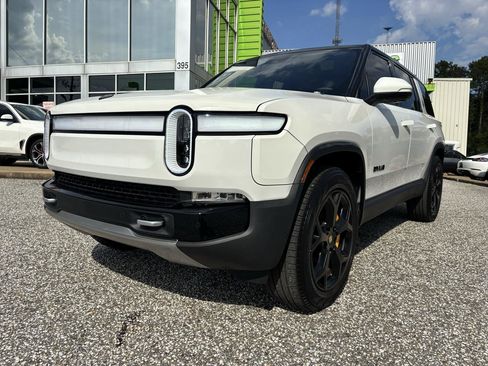 Used 2023 Rivian R1S Adventure AWD/4WD image 12