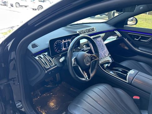 Used 2023 Mercedes-Benz S 500 4MATIC w/ AMG Line image 6