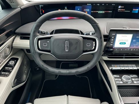 New 2026 Lincoln Nautilus Reserve image 12