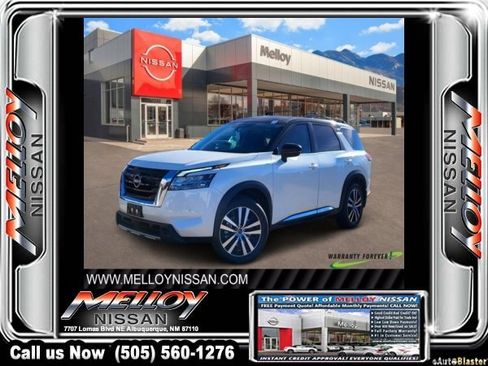 Used 2023 Nissan Pathfinder Platinum image 1