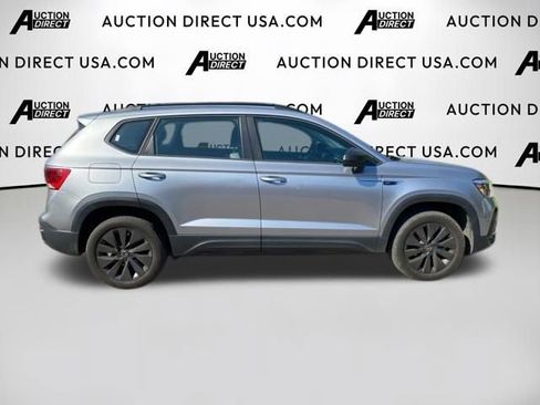 Used 2024 Volkswagen Taos S FWD image 10